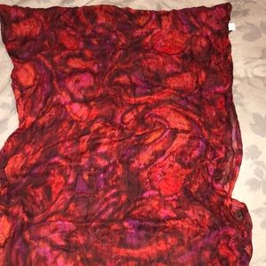 Red patterned loop scarf